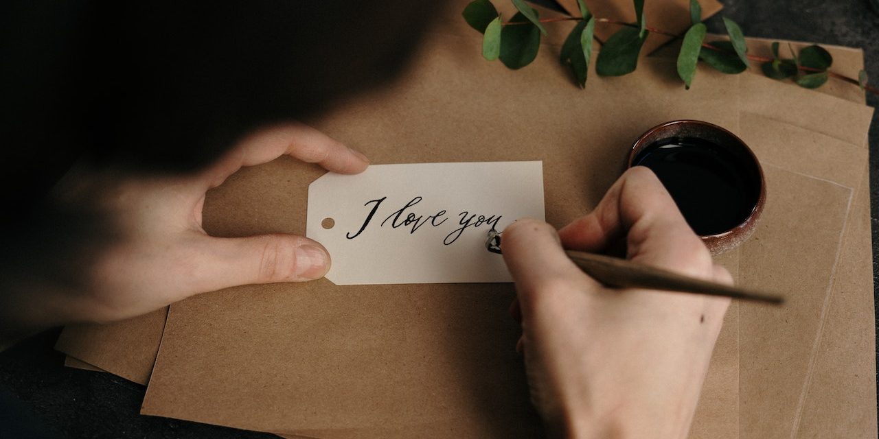 Wzruszający List Do Faceta – Jak Napisać List Miłosny?