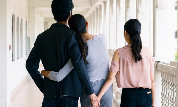 Mój Chłopak Ma Kontakt Z Byłą – 4 Sygnały Do Niepokoju