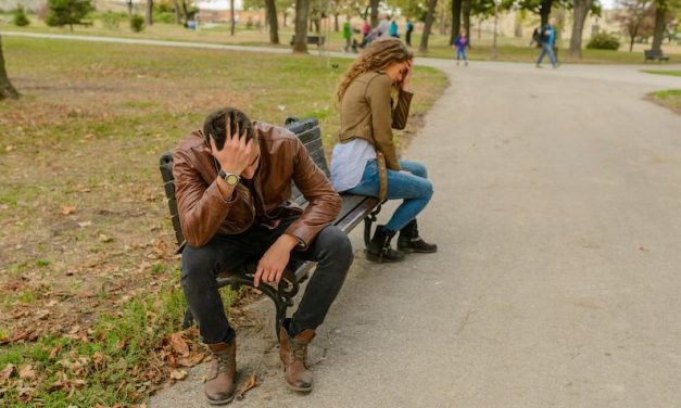 Co Czuje Facet, Który Zerwał? – Fazy Po Rozstaniu I Emocje