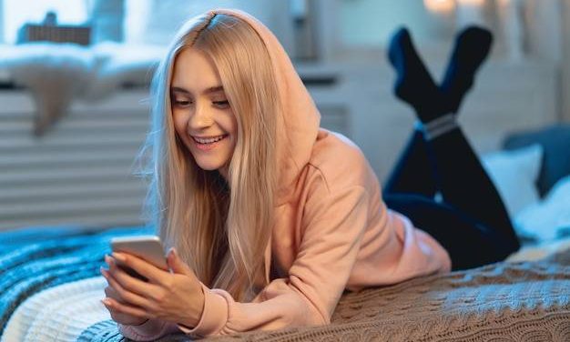 Dlaczego Dziewczyna Odpisuje Po Długim Czasie I Co Jej Napisać?