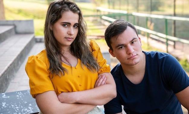 Sprzeczne Sygnały Od Dziewczyny – Co Naprawdę Znaczą?