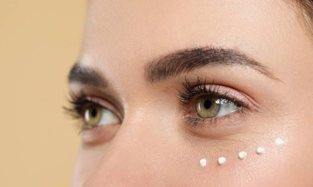 Najlepszy Krem Pod Oczy Dostosowany Do Indywidualnych Potrzeb