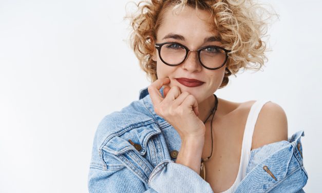 Czy Faceci Lubią Kobiety W Okularach? Zaskakujące Fakty