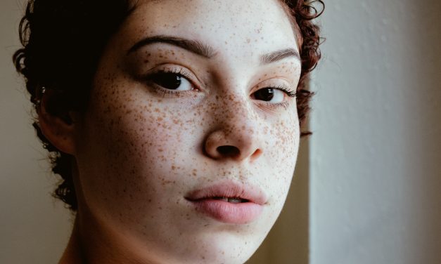 Czy Faceci Lubią Piegi? – (Odpowiedź Jest Tylko Jedna)