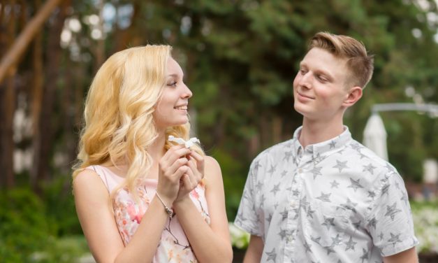 Jak Zaprosić Chłopaka Na Studniówkę: Kreatywne Pomysły