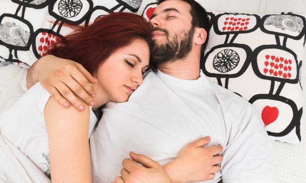 Oznaki, Że Dziewczyna Coś Czuje: Jak To Rozpoznać?