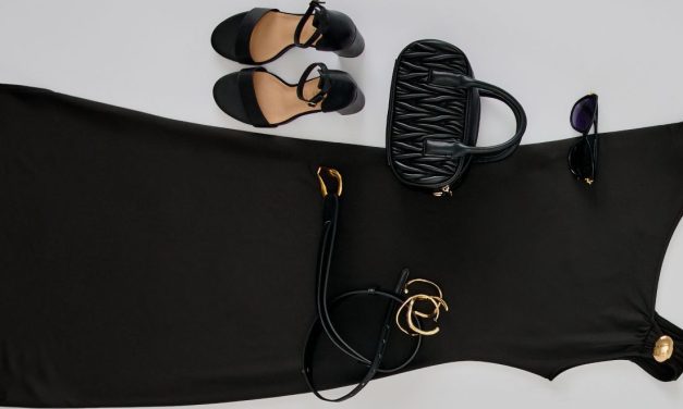 Jakie buty dobrać do różnych sukienek letnich? Espadryle, sandały czy sneakersy?